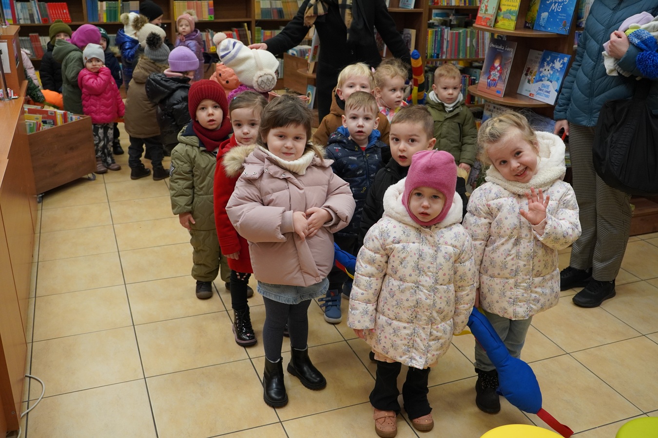 Pierwsza wizyta przedszkolaków w bibliotece